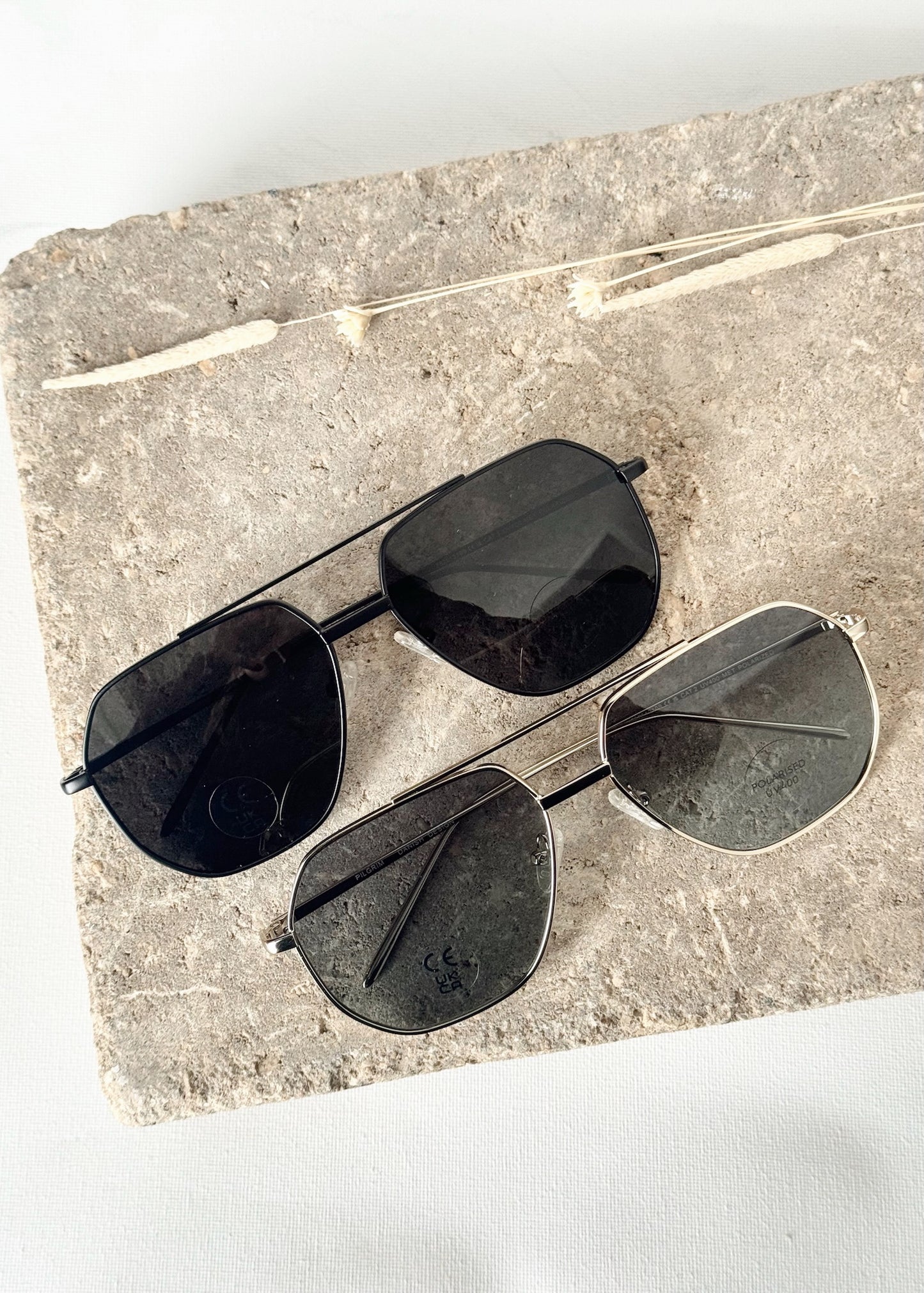 Pilgrim Ana Sunglasses - GREY/GOLD