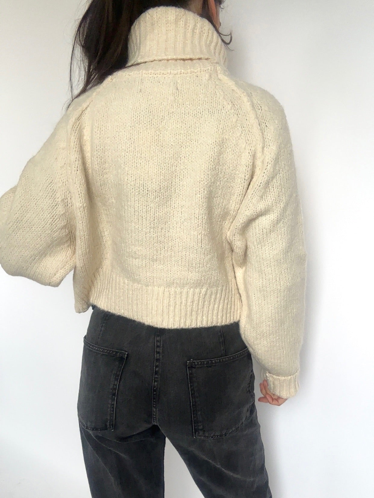 C'est Moi Knit Crop TN Sweater - IVORY