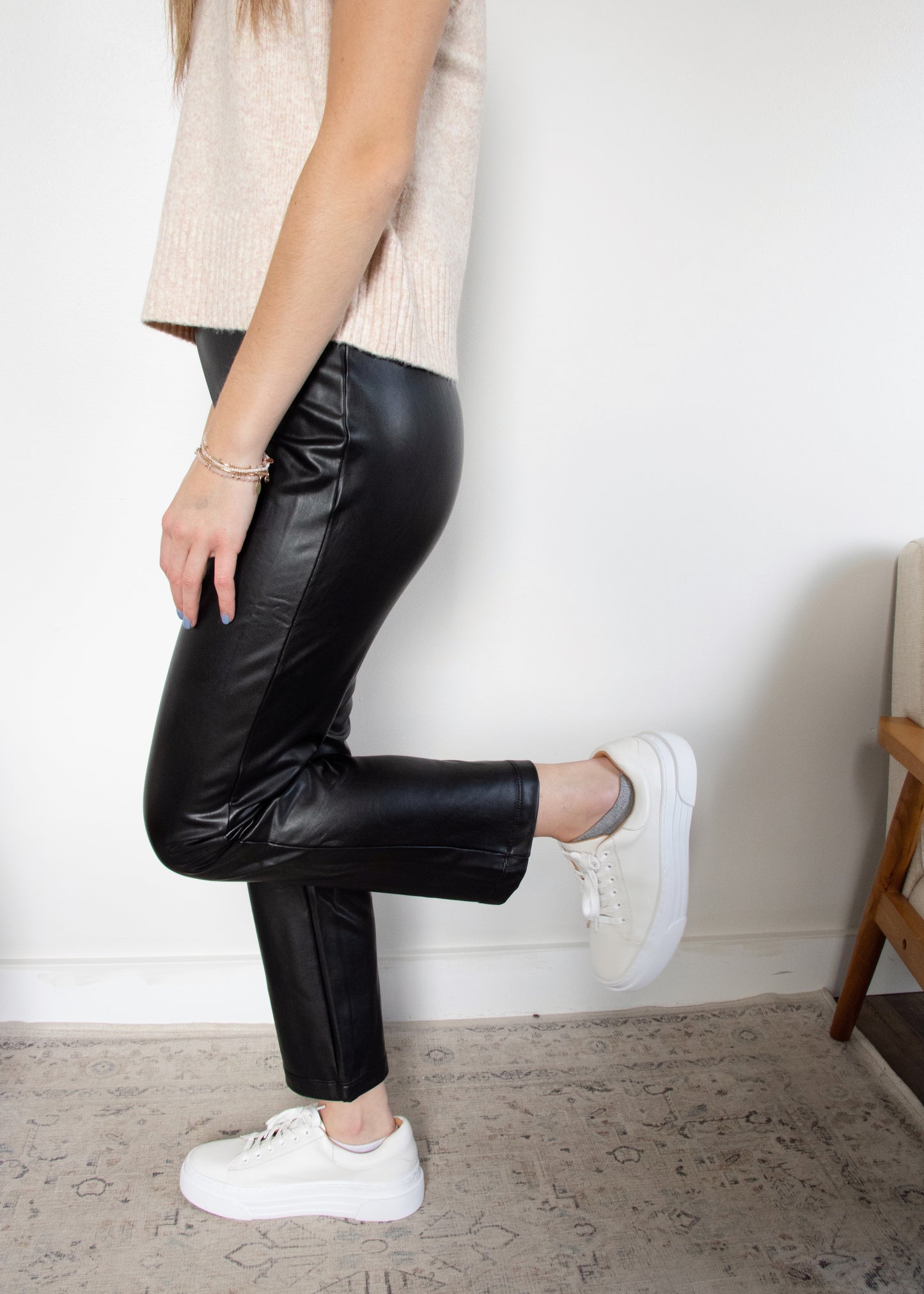 Sanctuary Carnaby Kick Crop - BLACK
