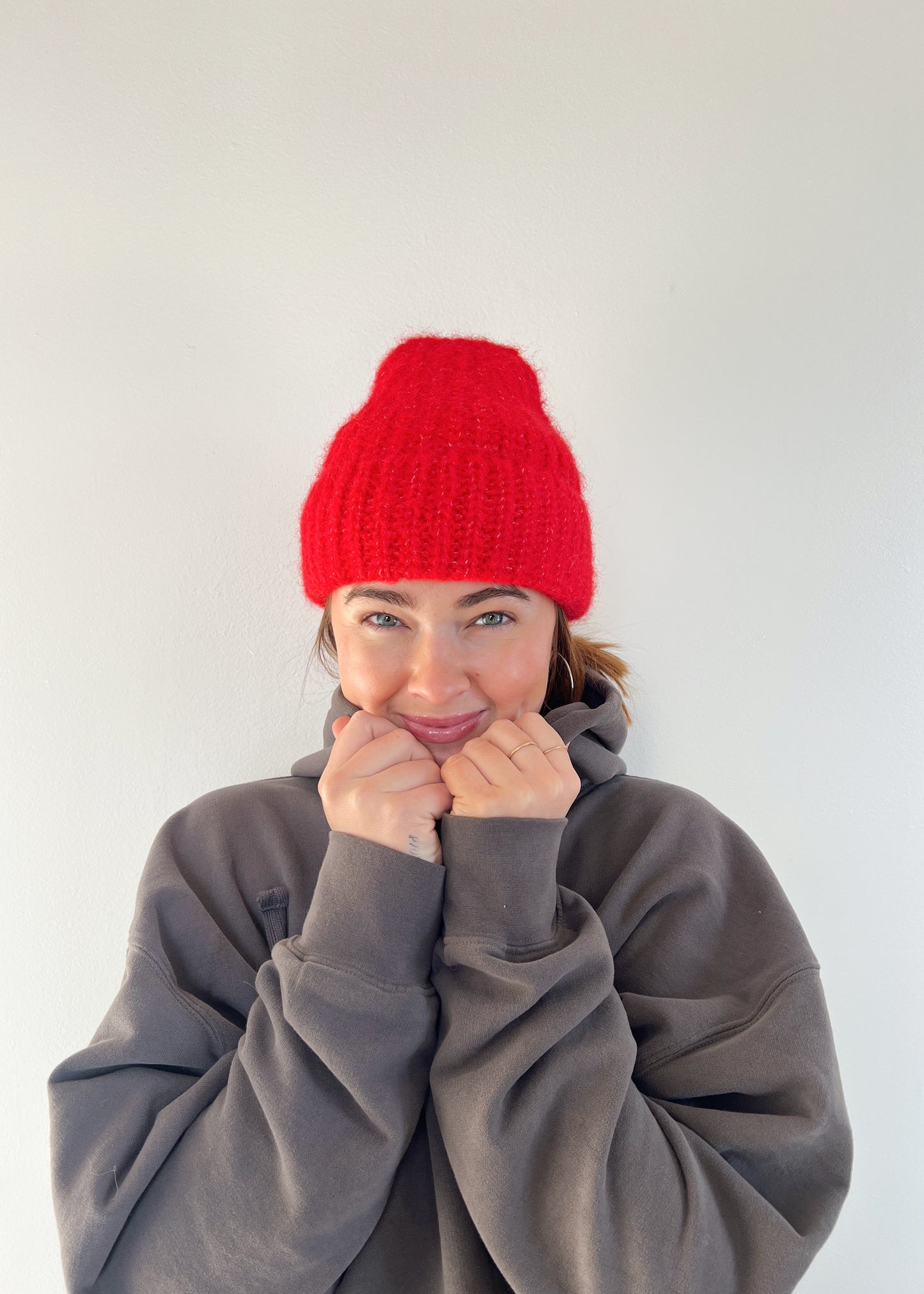 C'est Moi Ribbed Beanie Hat - CHILI PEPPER