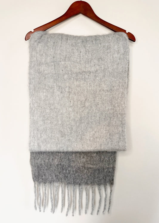 C'est Moi Blanket Scarf - SILVER GREY