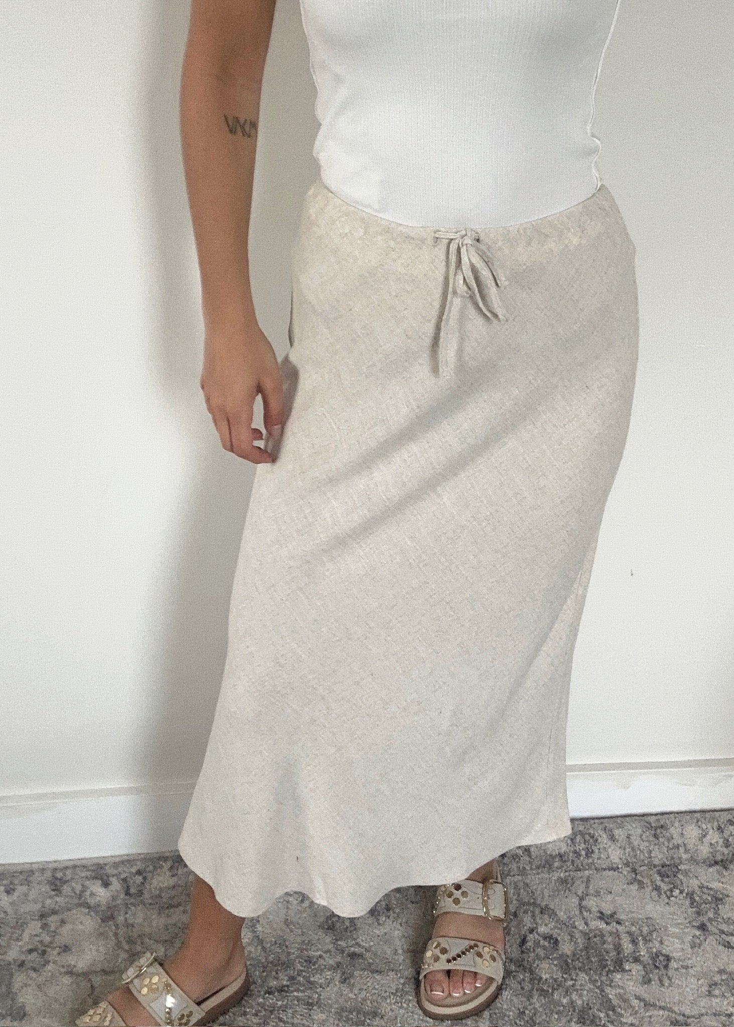 韓国商品/OHESHIO CHECK FRILL MIDI SKIRT 오헤시오(OHESHIO) CHECK FRILL MIDI SKIRT, NAVY - 사이즈